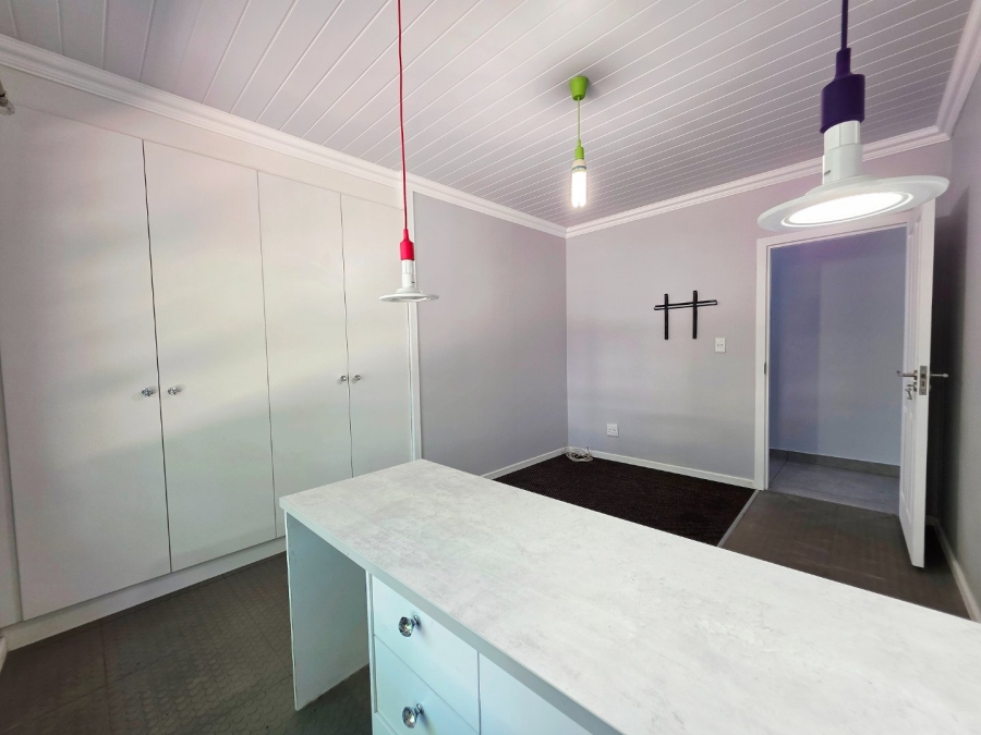 5 Bedroom Property for Sale in Langenhovenpark Free State